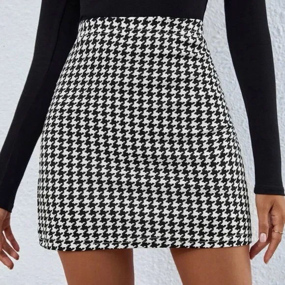 Houndstooth Print High Waist Skirt - Picture 5 of 6